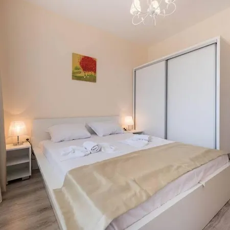 Sunrise Aparthotel *